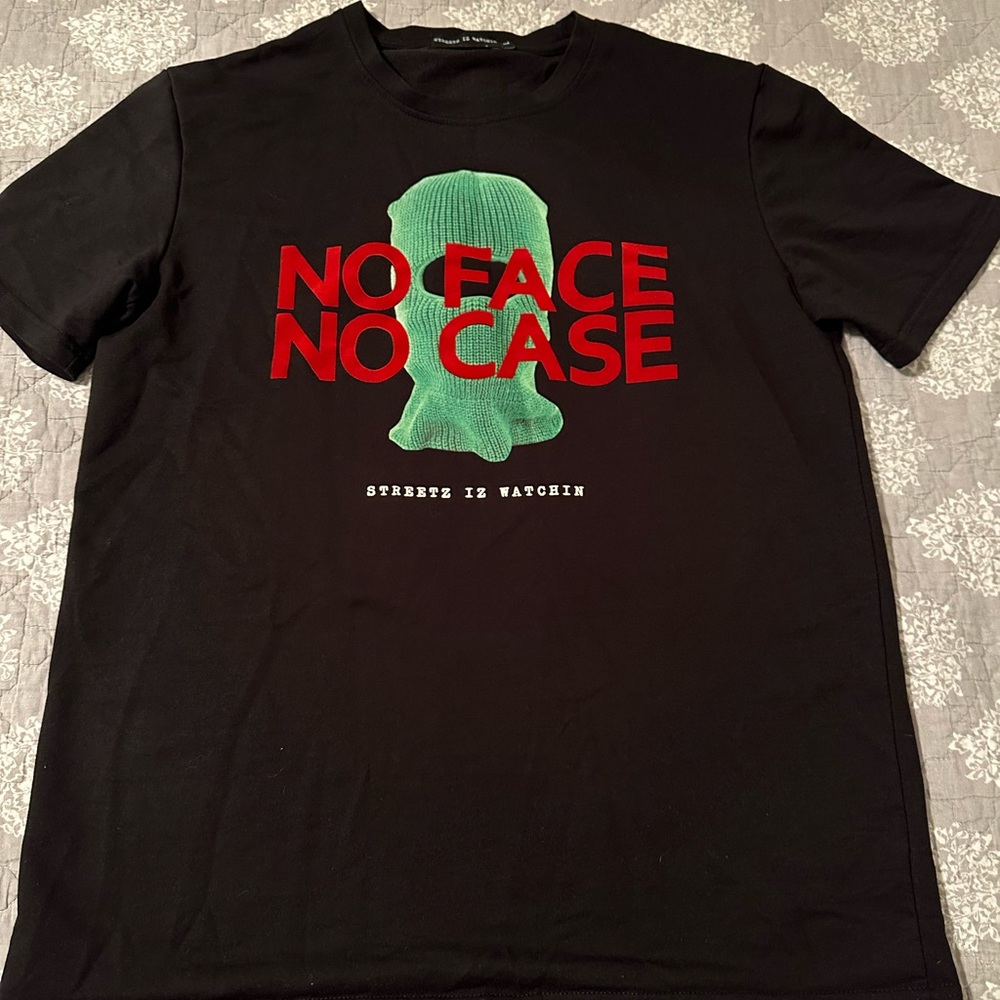 "Streetz iz Watchin" No Face No Case Graphic Tee (men's)